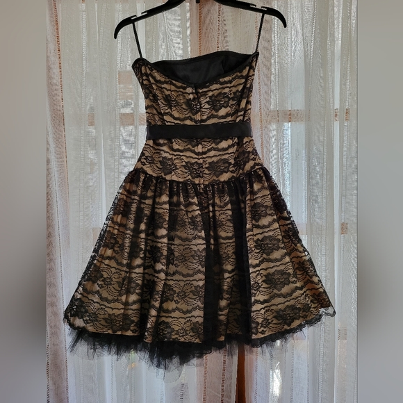 Jessica McClintock Lace Dress - Picture 2 of 4